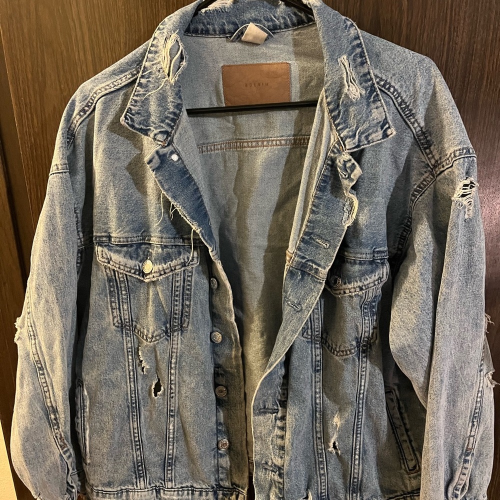 Women's ripped style Jean jacket